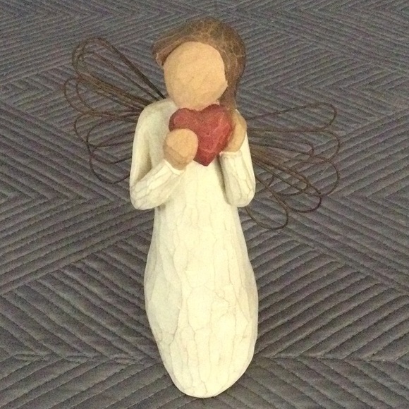 Willow Tree Angel of the Heart by Demdaco